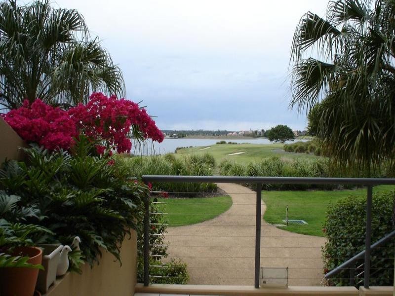 Hope Island QLD 4212