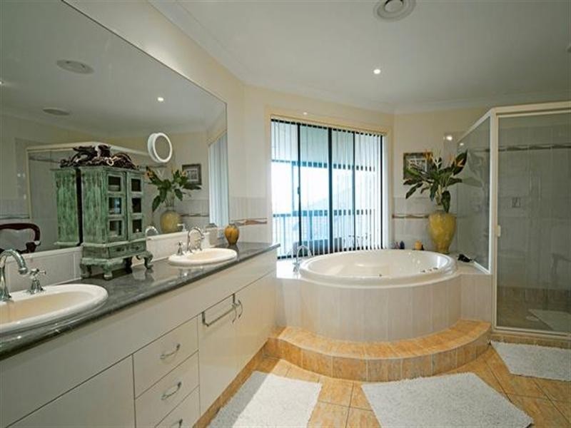 13 Princeton Street, Oxenford QLD 4210