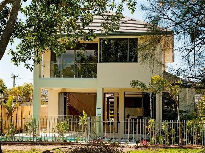 9113 Peter Senior Drive, Hope Island QLD 4212