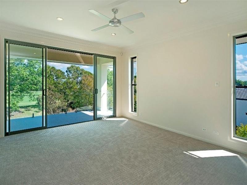 9113 Peter Senior Drive, Hope Island QLD 4212