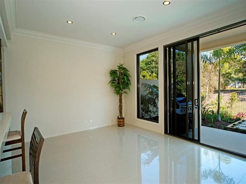 9113 Peter Senior Drive, Hope Island QLD 4212