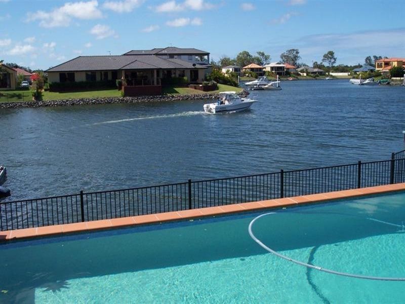 41 Lee-Anne Crescent, Helensvale QLD 4212