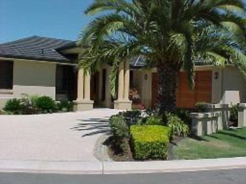 4 River Cove Place, Hope Island QLD 4212