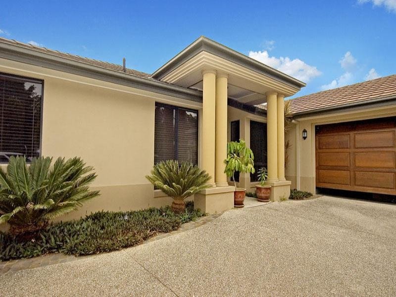 4 River Cove Place, Hope Island QLD 4212