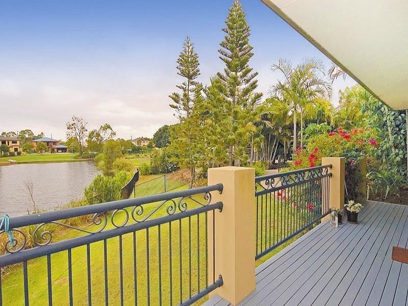 4 River Cove Place, Hope Island QLD 4212