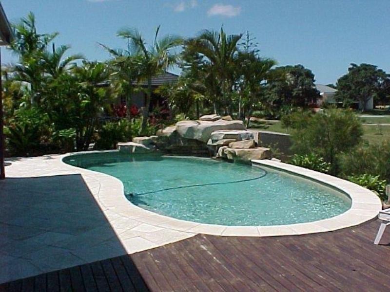 4 River Cove Place, Hope Island QLD 4212