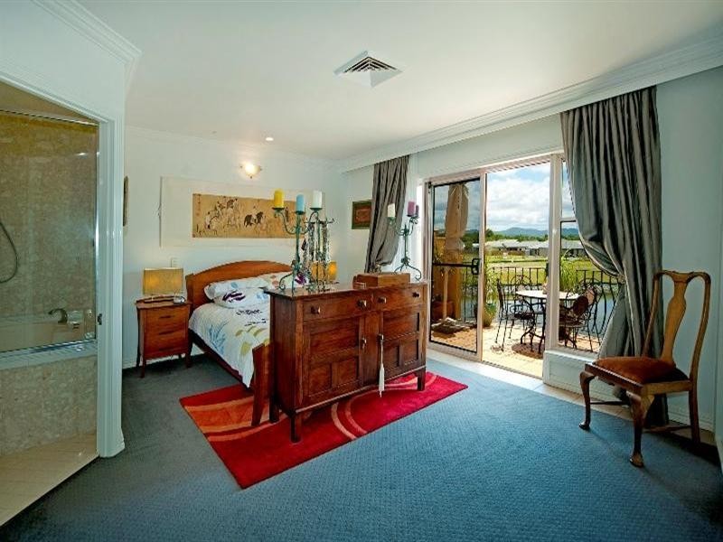 13/14 Pendraat Parade, Hope Island QLD 4212