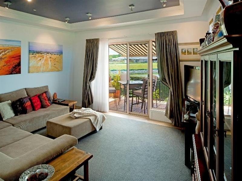 13/14 Pendraat Parade, Hope Island QLD 4212