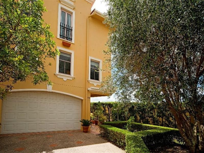 13/14 Pendraat Parade, Hope Island QLD 4212