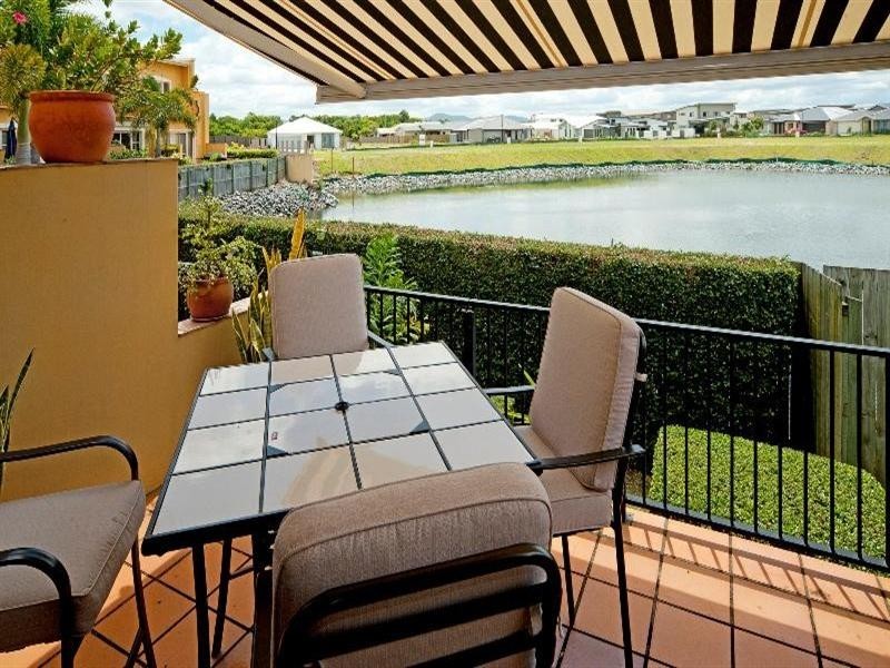 13/14 Pendraat Parade, Hope Island QLD 4212