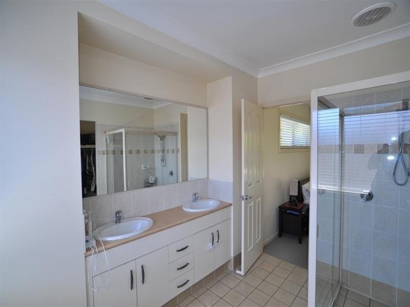 9 Broxbourne Place, Oxenford QLD 4210