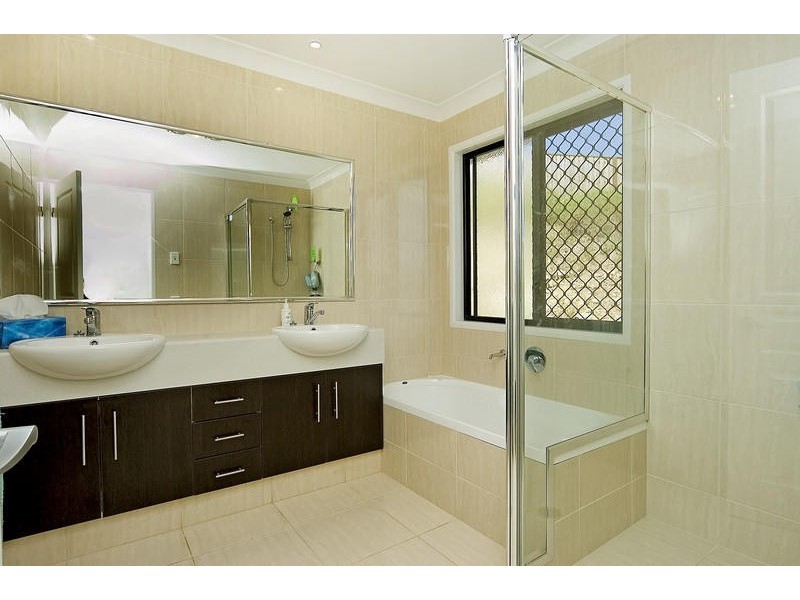 Pacific Pines QLD 4211