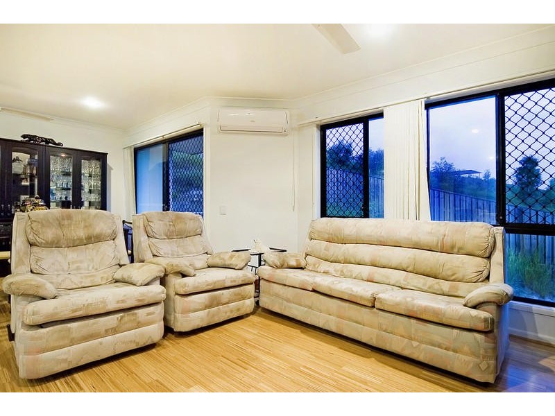 Pacific Pines QLD 4211