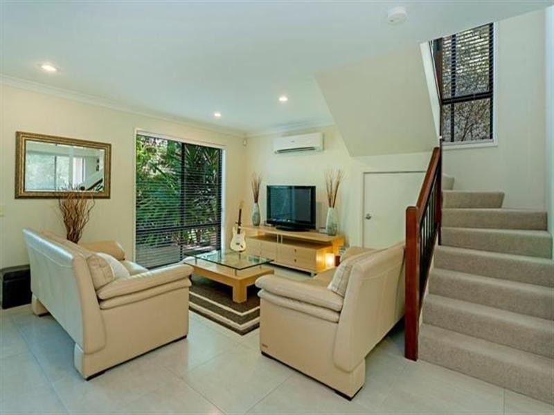 13/23 Santa Barbara Road, Hope Island QLD 4212