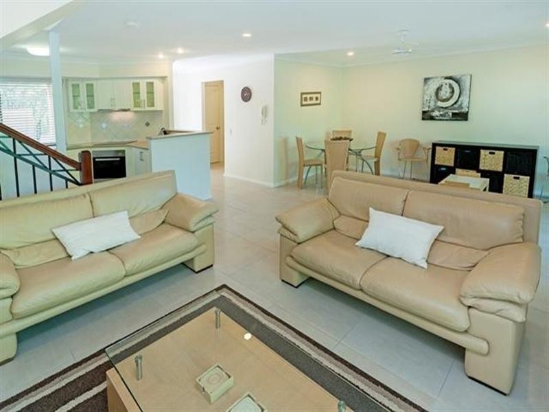 13/23 Santa Barbara Road, Hope Island QLD 4212