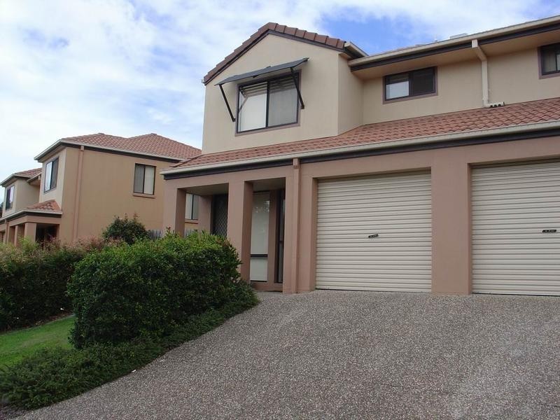 13 Hervey Street, Pacific Pines QLD 4211