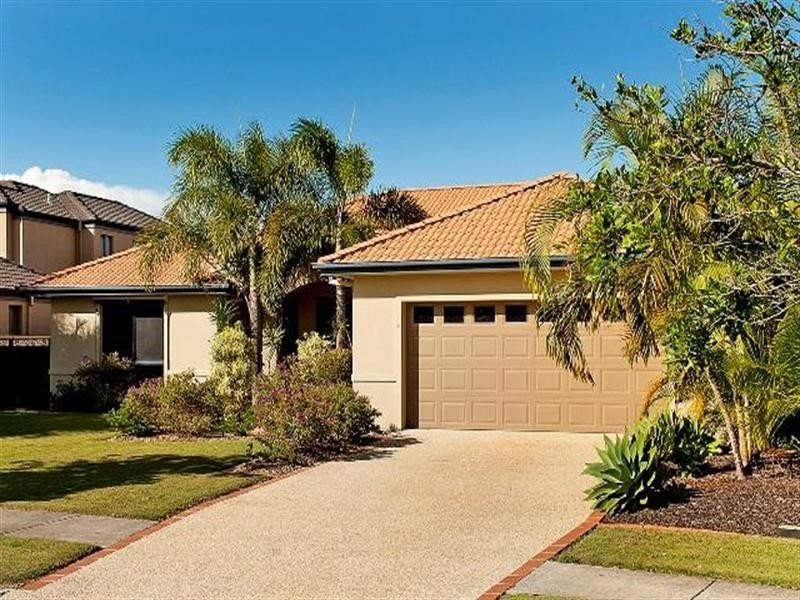 18 Calmwater Crescent, Oyster Cove,, Helensvale QLD 4212