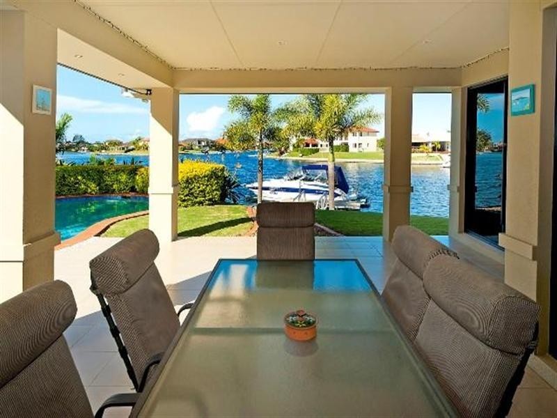 18 Calmwater Crescent, Oyster Cove,, Helensvale QLD 4212