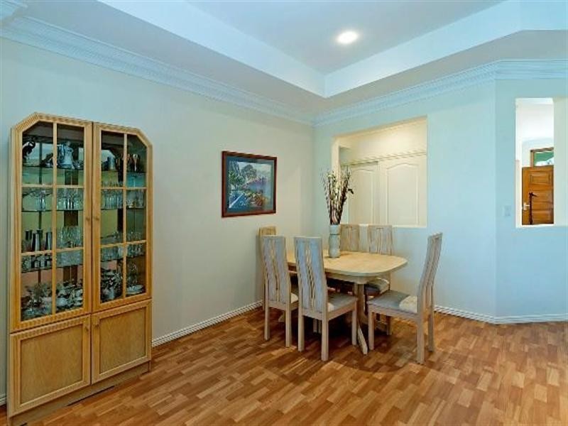 18 Calmwater Crescent, Oyster Cove,, Helensvale QLD 4212
