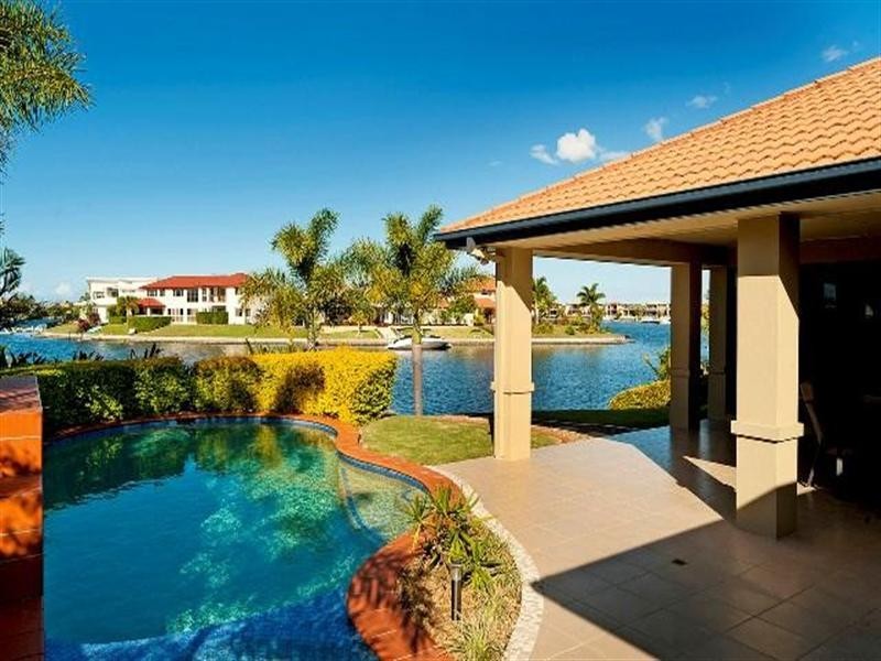 18 Calmwater Crescent, Oyster Cove,, Helensvale QLD 4212