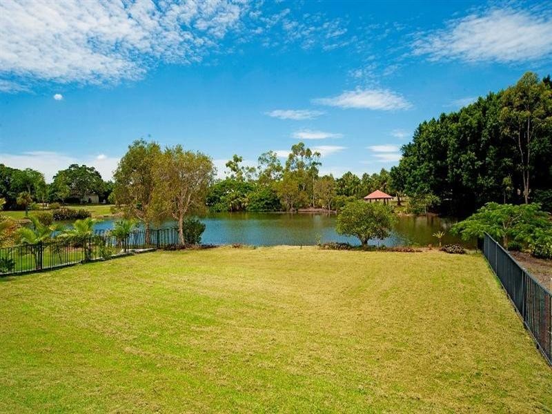 2 River Cove Place, Helensvale QLD 4212