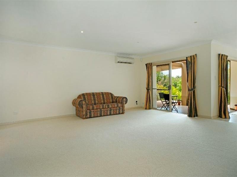 2 River Cove Place, Helensvale QLD 4212