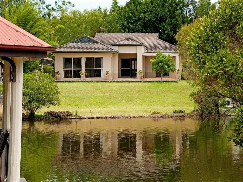 2 River Cove Place, Helensvale QLD 4212