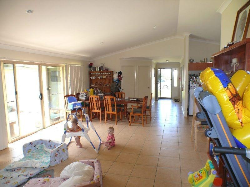 6 Billinghurst Crescent, Upper Coomera QLD 4209