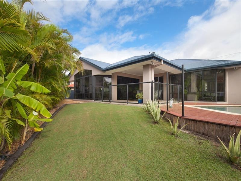 3 Saltair Grove, Helensvale QLD 4212