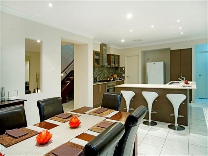 31 Southaven Drive, Helensvale QLD 4212