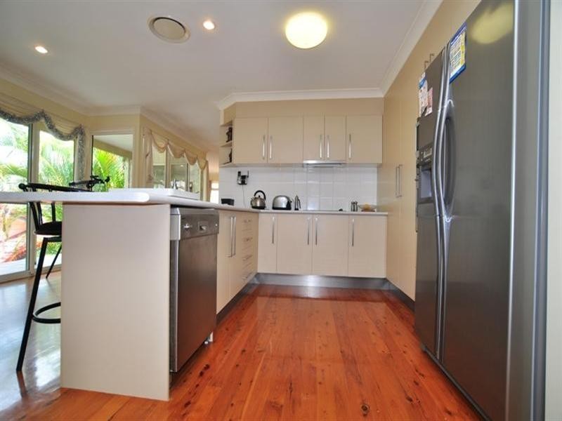 32 Monterey Keys Drive, Helensvale QLD 4212