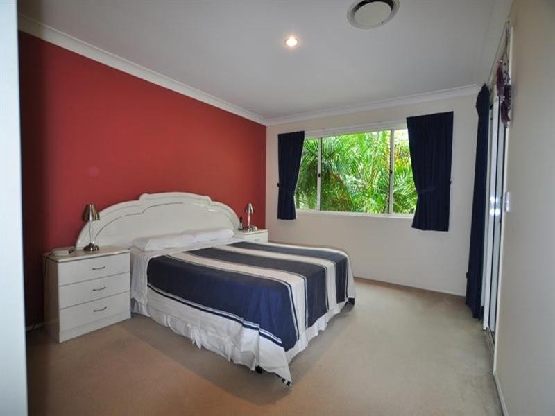 32 Monterey Keys Drive, Helensvale QLD 4212