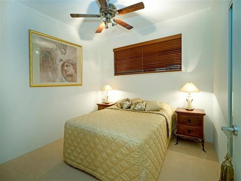 1739 Rialto Quays Drive, Hope Island QLD 4212