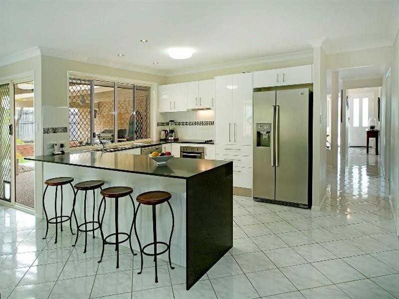 7 Greenwood Court, Helensvale QLD 4212