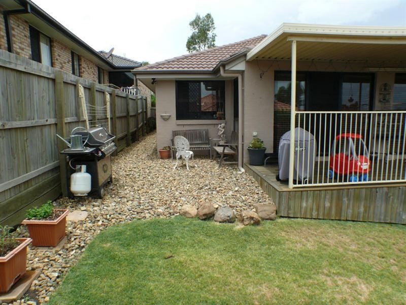 37 Woodlands Boulevard, Waterford QLD 4133