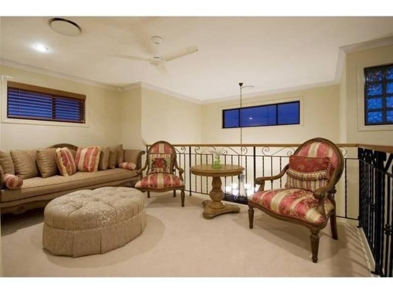 25 Calmwater Crescent, Oyster Cove, Helensvale QLD 4212