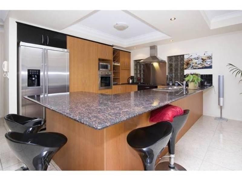 25 Calmwater Crescent, Oyster Cove, Helensvale QLD 4212