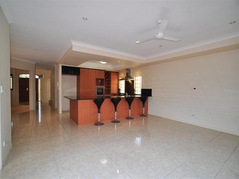25 Calmwater Crescent, Oyster Cove, Helensvale QLD 4212