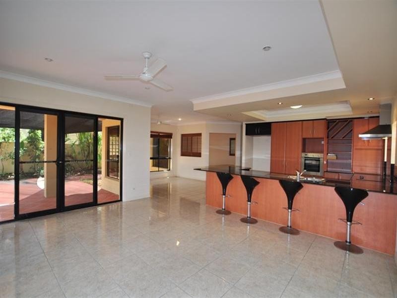 25 Calmwater Crescent, Oyster Cove, Helensvale QLD 4212