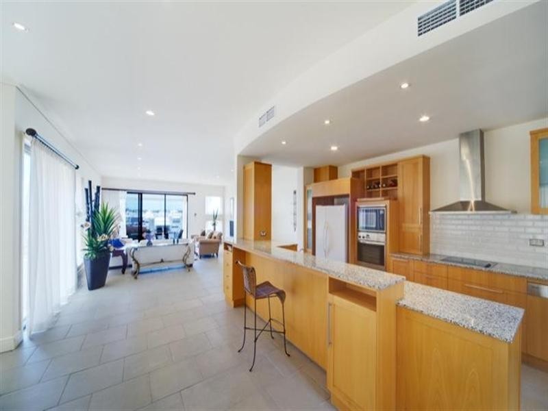 1513 Rosebank Way West, Hope Island QLD 4212