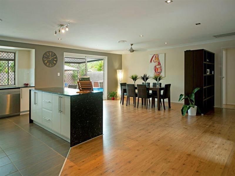 22 Lakewood Court, Helensvale QLD 4212