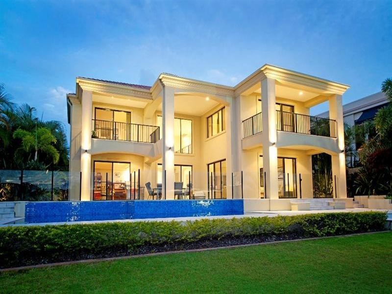 1670 Riverdale Drive, Hope Island QLD 4212