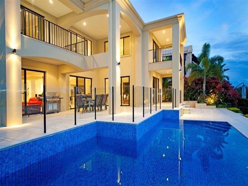 1670 Riverdale Drive, Hope Island QLD 4212