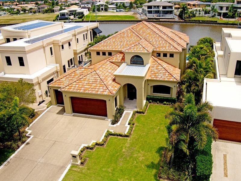 1670 Riverdale Drive, Hope Island QLD 4212