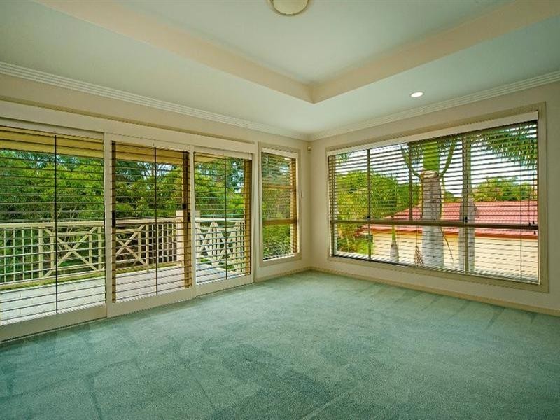 8208 Magnolia Drive, Hope Island QLD 4212