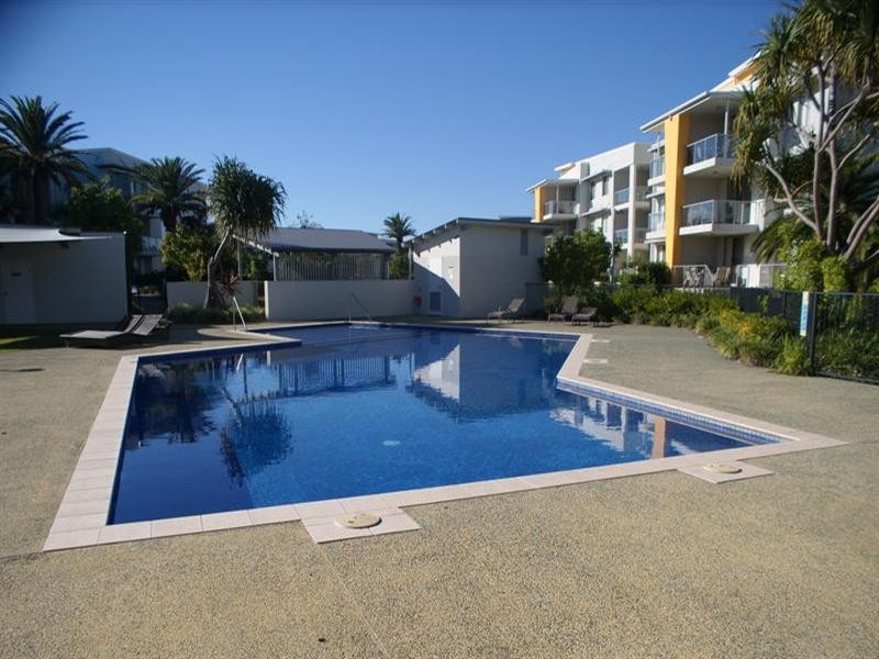 64 Sickle Avenue, Hope Island QLD 4212