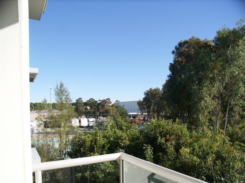 64 Sickle Avenue, Hope Island QLD 4212