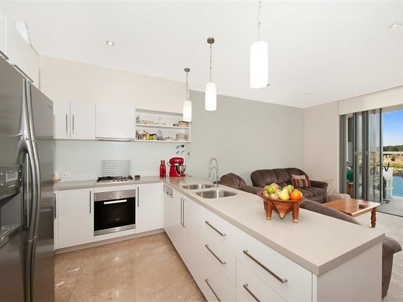 132/3 Pendraat Parade, Hope Island QLD 4212