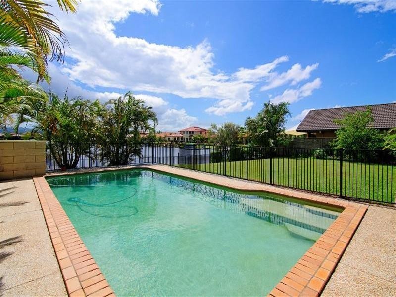 24 John Dalley Drive, Helensvale QLD 4212