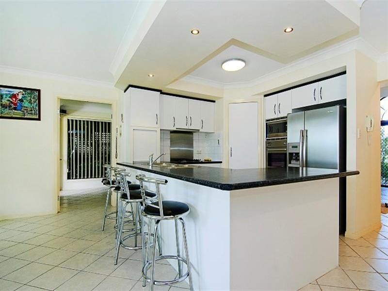 24 John Dalley Drive, Helensvale QLD 4212